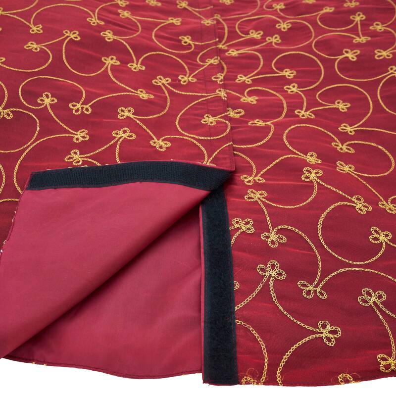 Christmas Tree Skirt With Ari Embroidered Design
