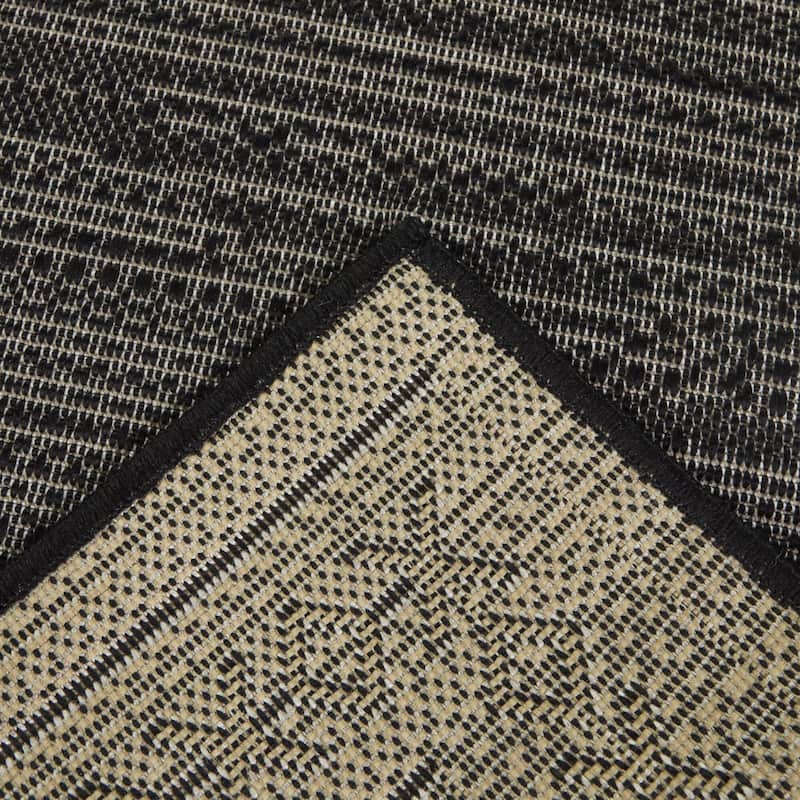 Benet Recycled Tribal Indoor/Outdoor Area Rug
