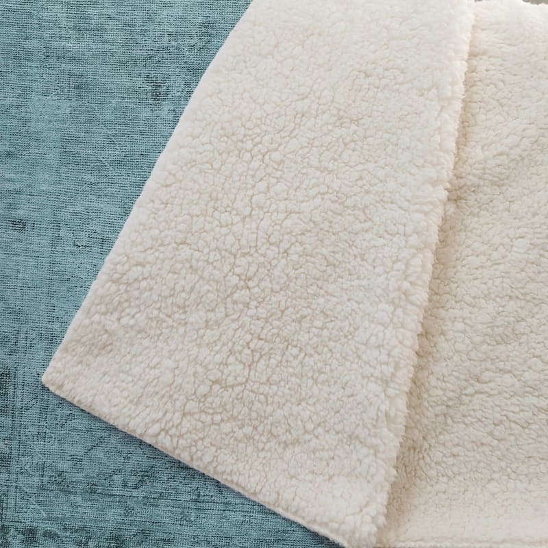 Premium Machine Washable Vintage Traditional Sherpa Throw Blanket