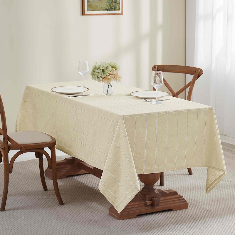 Izod Chadwick Linen Gold Lurex 52" x 70" Tablecloth