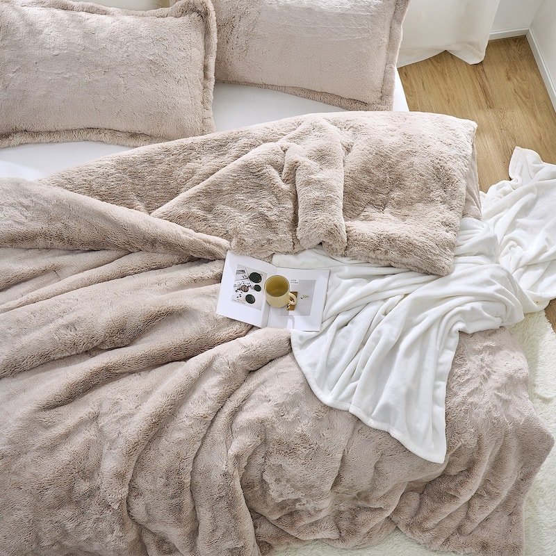 Chunky Bunny Bestie Coma Inducer® Oversized Comforter Set