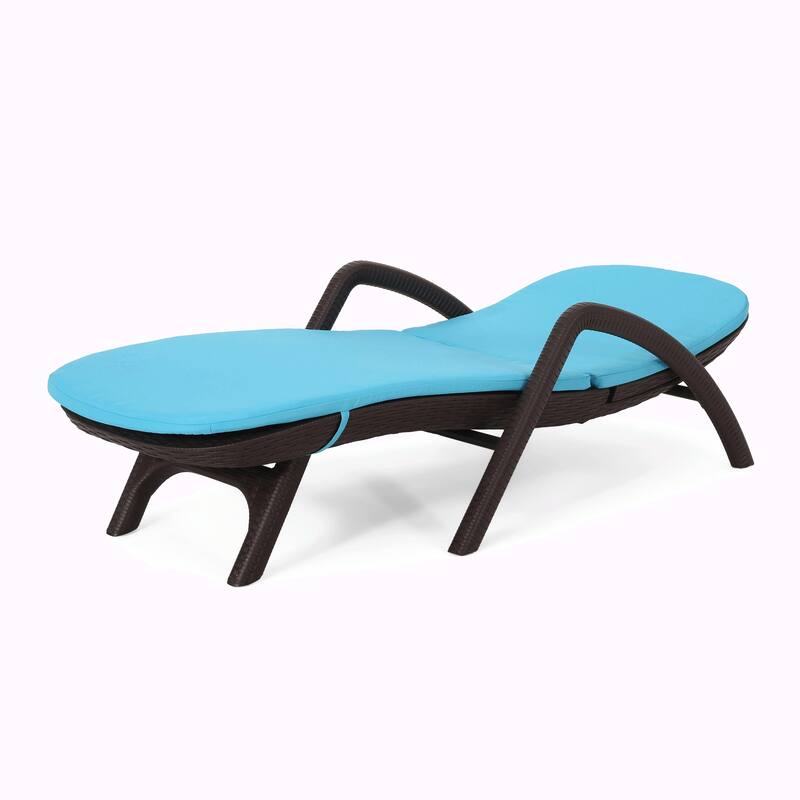 rgonomic Outdoor Chair with Wicker Texture - Durable, Comfortable Cushion, Stable Design