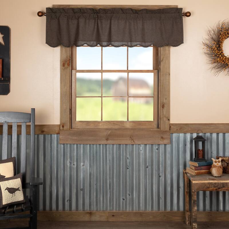 Kettle Grove Plaid Scalloped Valance