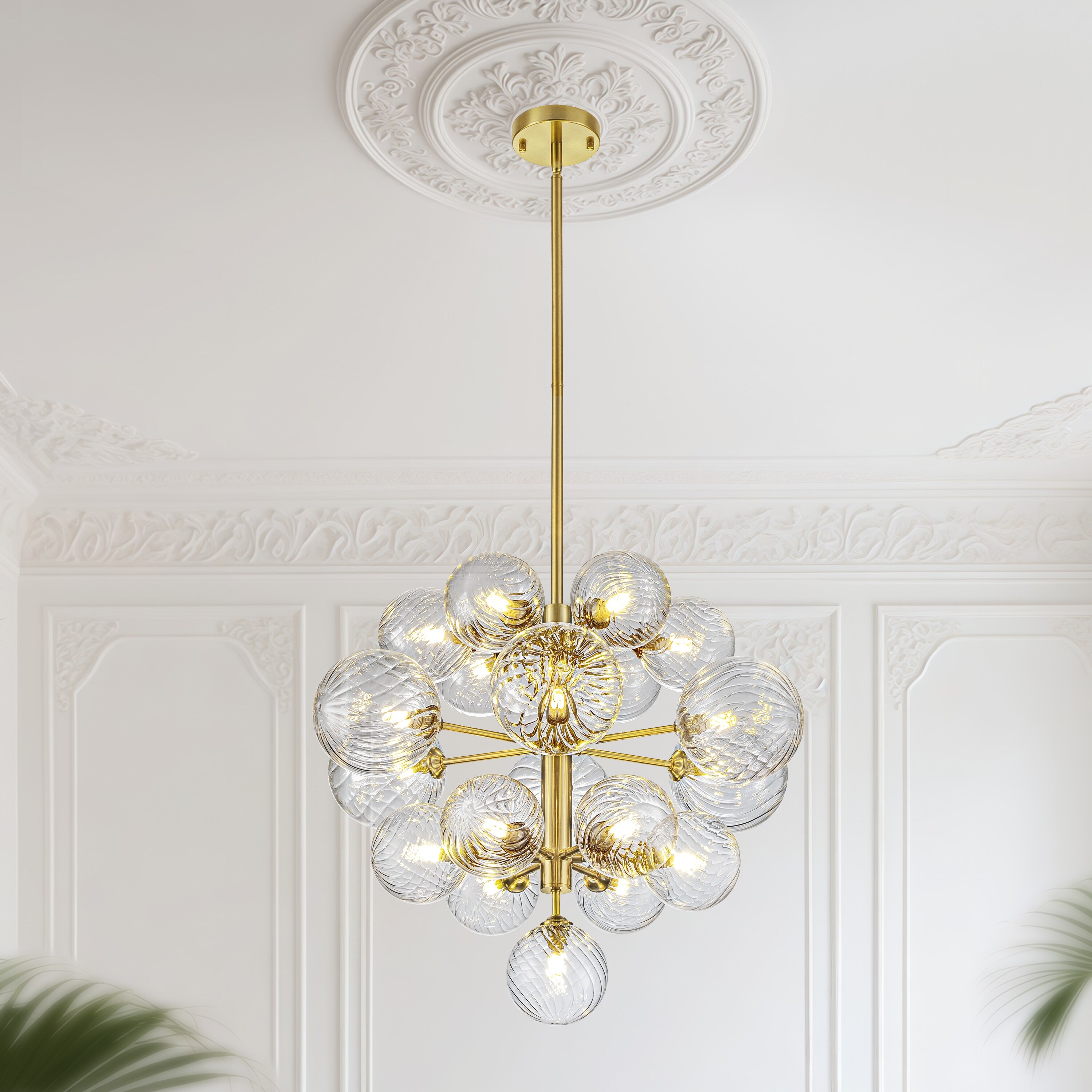 Starsky 19-Light Glam Tiered Cluster Clear Swirled Bubble