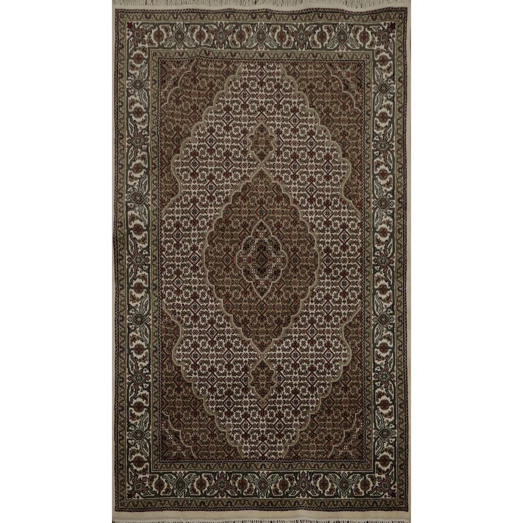 Hand Knotted Oriental 100% Wool Carpet Traditional Floral Beige & Ivories Tabriz-Mahi Area Rug - 6' 0'' X 4' 0''