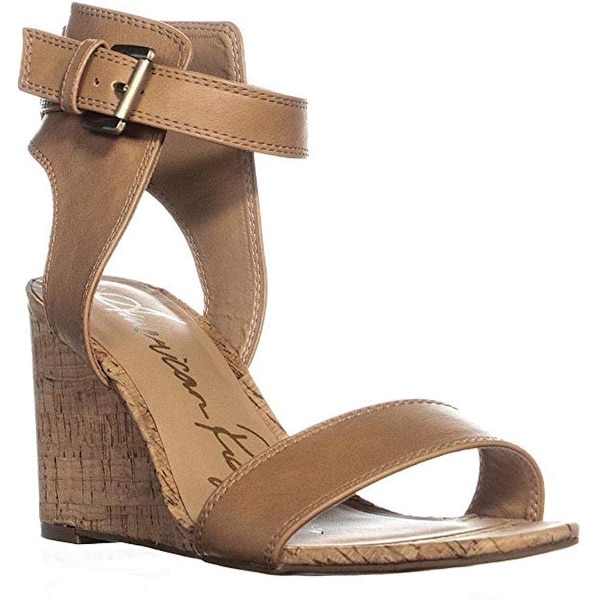 Size 6.0 White Pu American Rag Womens Aislinn Open Toe Casual Platform Sandals