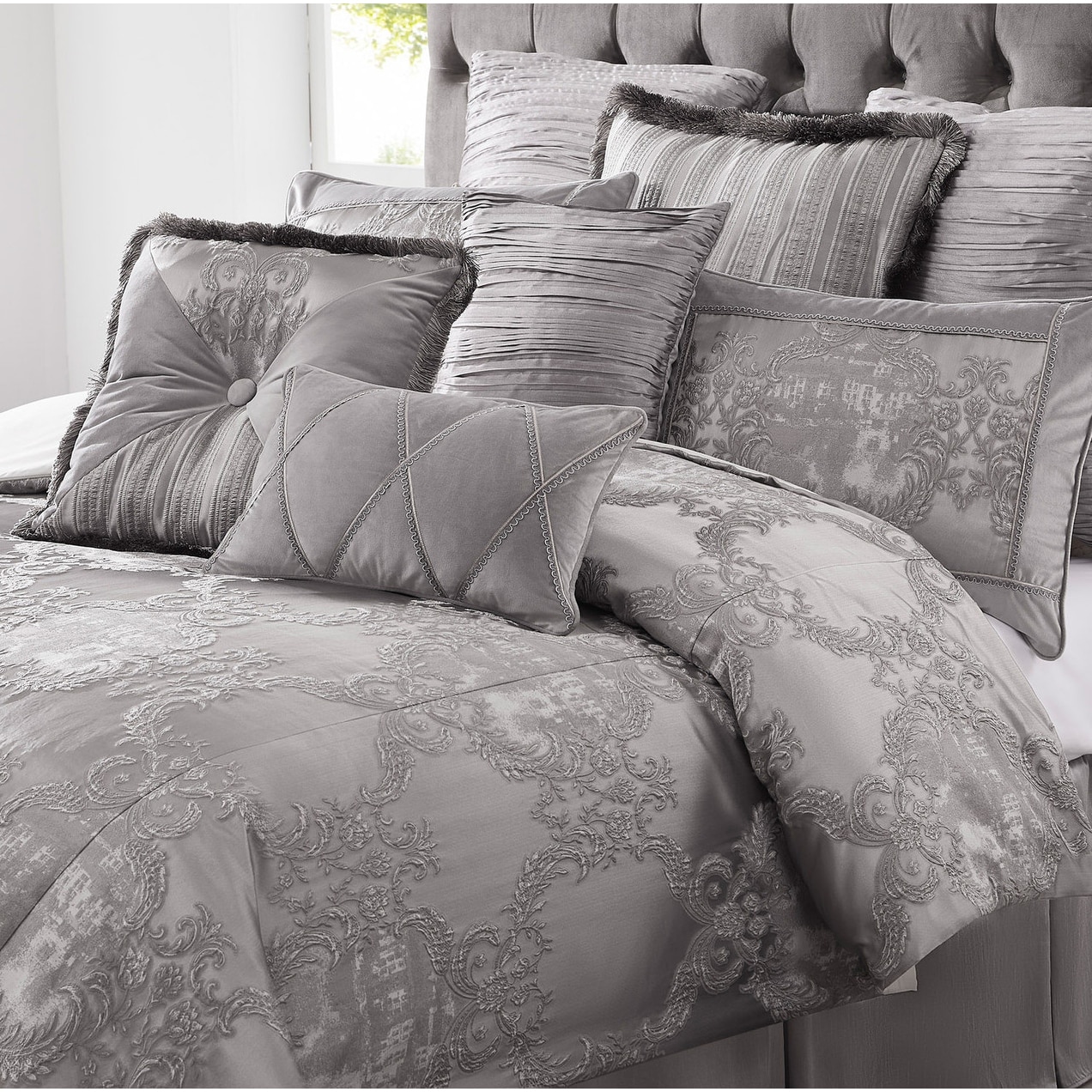 Austin Horn Classics Prestige Bedding Collection