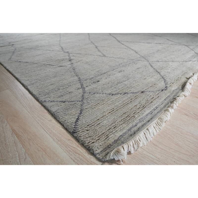 Silver Hand-Knotted Wool Moroccan Rug, 9' x 12', plush stylish floor accent - L