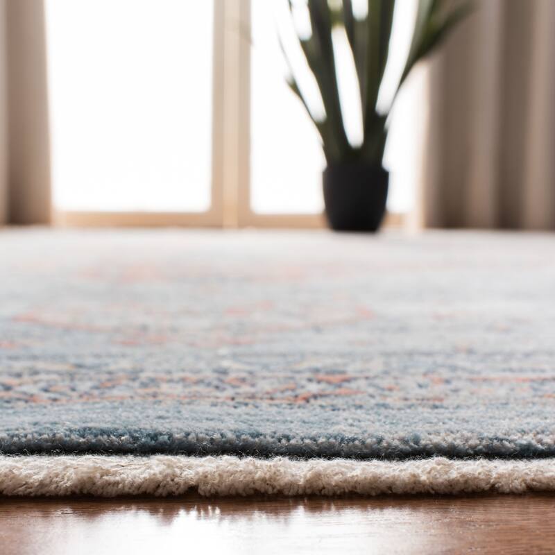 SAFAVIEH Victoria Marietta Traditional Oriental Rug