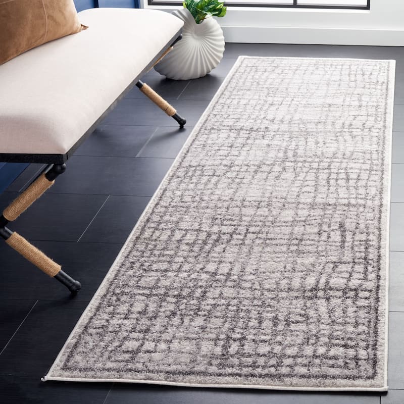 SAFAVIEH Adirondack Zoltanne Grid Distressed Rug - 2'6" x 4' - Silver/Ivory
