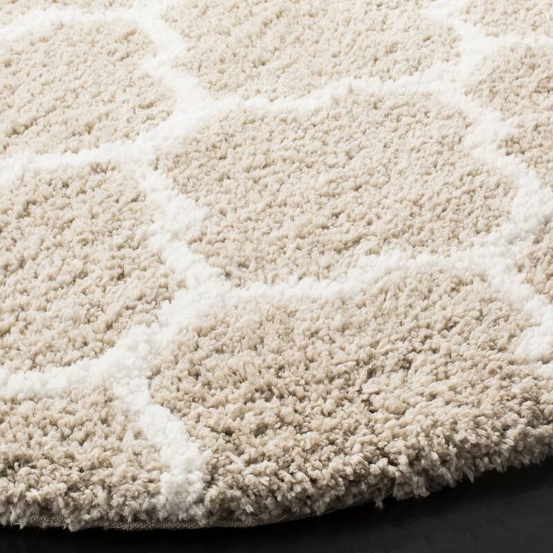 SAFAVIEH Handmade Toronto Shag Lizeth Polyester Rug