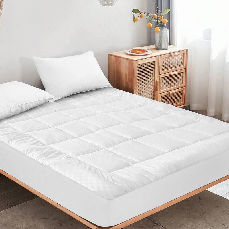Queen Size Solid-Color Embossed Mattress Bedspread
