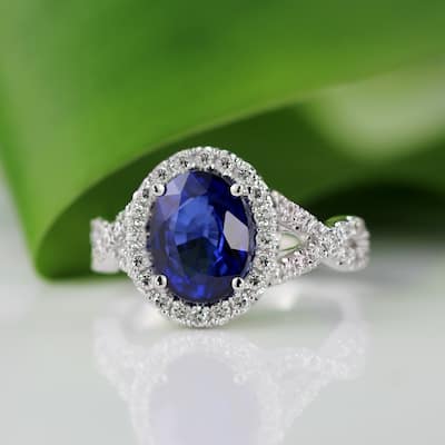 Auriya Platinum 2 1/2ct Sapphire Oval and 3/5ct TDW Diamond Halo Engagement Ring