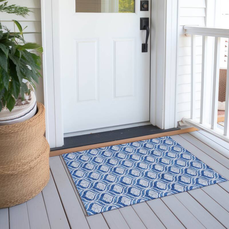 Machine Washable Indoor/ Outdoor Modern Trellis Chantille Rug - Navy - 1'8" x 2'6"