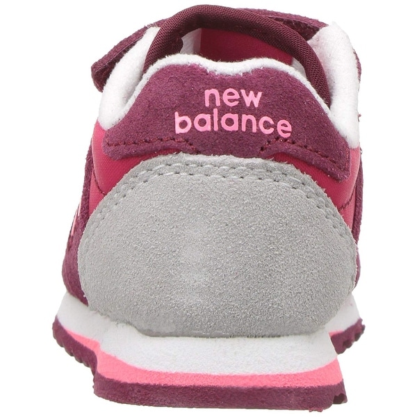 new balance hook and loop 520