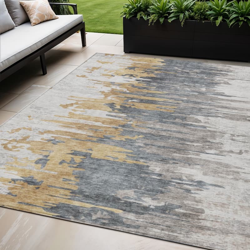 HomeRoots Abstract Transitional Rectangle Outdoor Rug - 5' X 8'