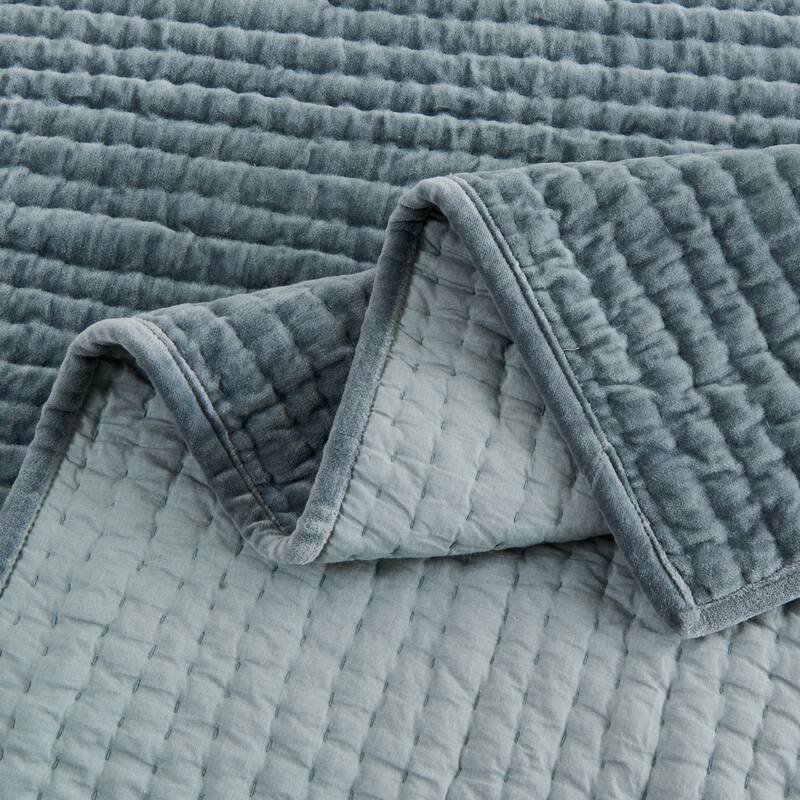 Tamara Cotton Velvet Quilt Set - Blue - Queen - 3 Piece