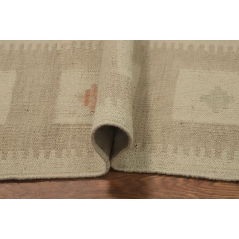 Hand Woven Southwestern Wool Beige Geometric Area Rug - 9' 10'' X 6' 7''