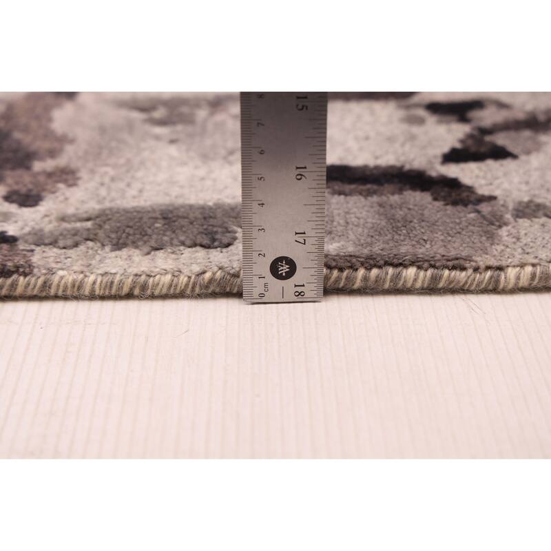 ECARPETGALLERY Hand-knotted Legacy Light Grey Wool Rug - 5'4 x 7'9