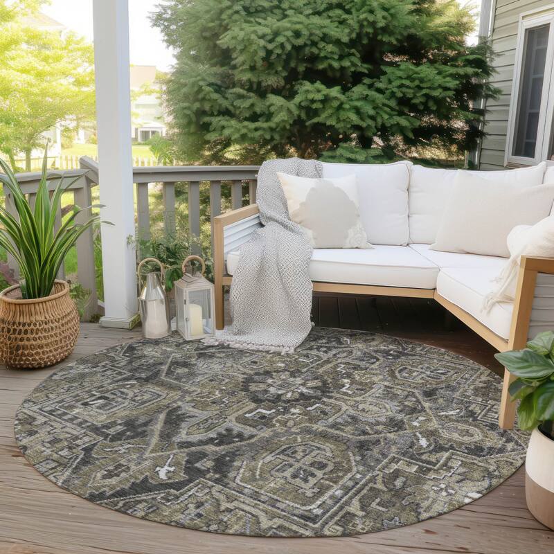 Caso Oriental Weather Resistant Refined Traditional Outdoor Rug