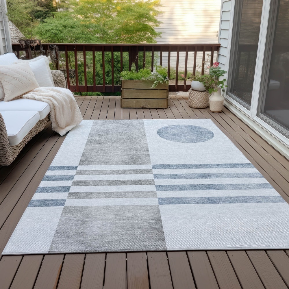 Machine Washable Indoor/Outdoor Modern Fusion Chantille Rug