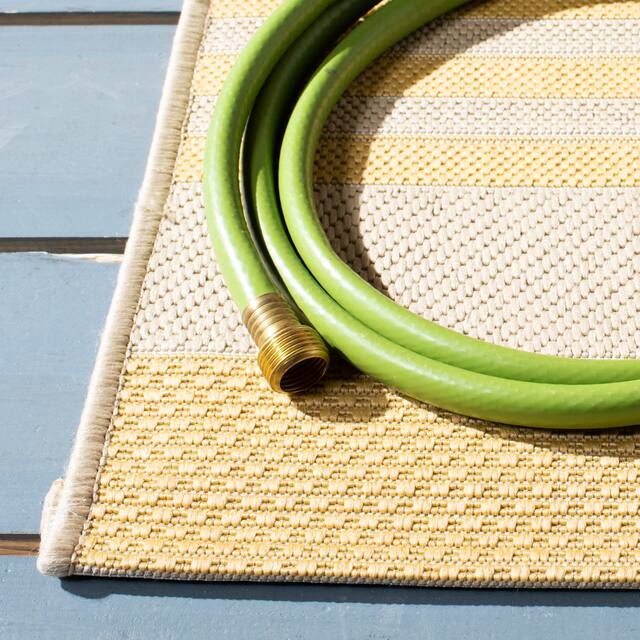 SAFAVIEH Courtyard Charmaine Indoor/ Outdoor Waterproof Area Rug