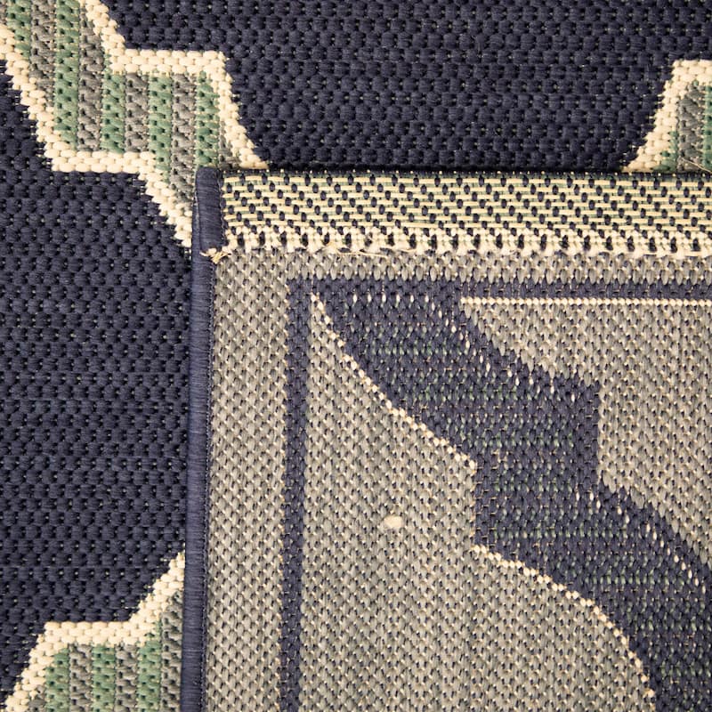 Amalie Trellis Indoor/Outdoor Area Rug
