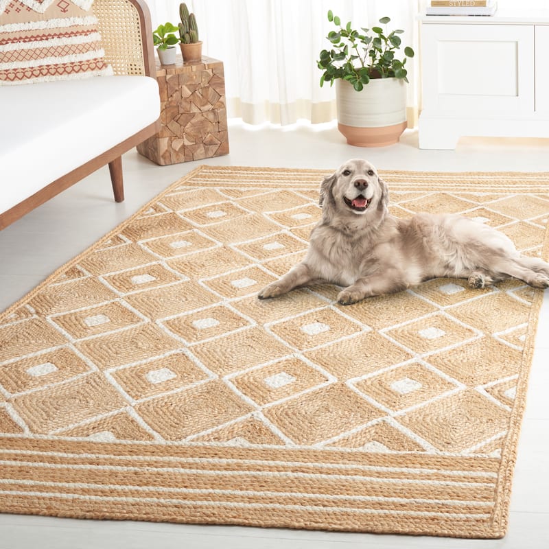 SAFAVIEH Handmade Natural Fiber Karis Farmhouse Boho Geometric Jute - 6' x 6' Round - Natural/Ivory