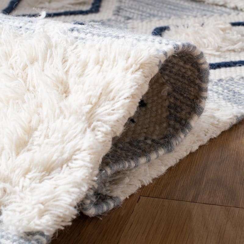 SAFAVIEH Handmade Natura Shakhla Moroccan Wool Rug