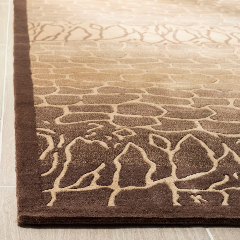 SAFAVIEH Couture Hand-knotted Tibetan Amari Modern Wool Rug