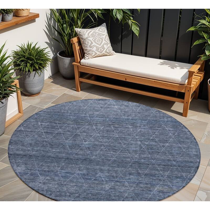 HomeRoots Geometric Transitional Rectangle Outdoor Rug - 8' Round