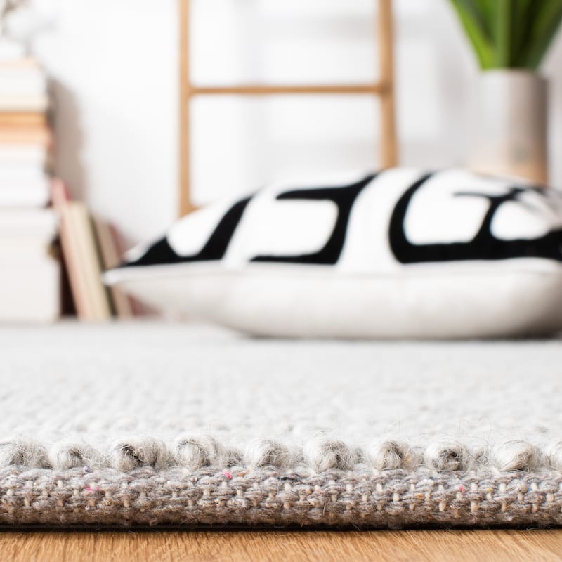 SAFAVIEH Handmade Natura Eduina New Zealand Wool Rug