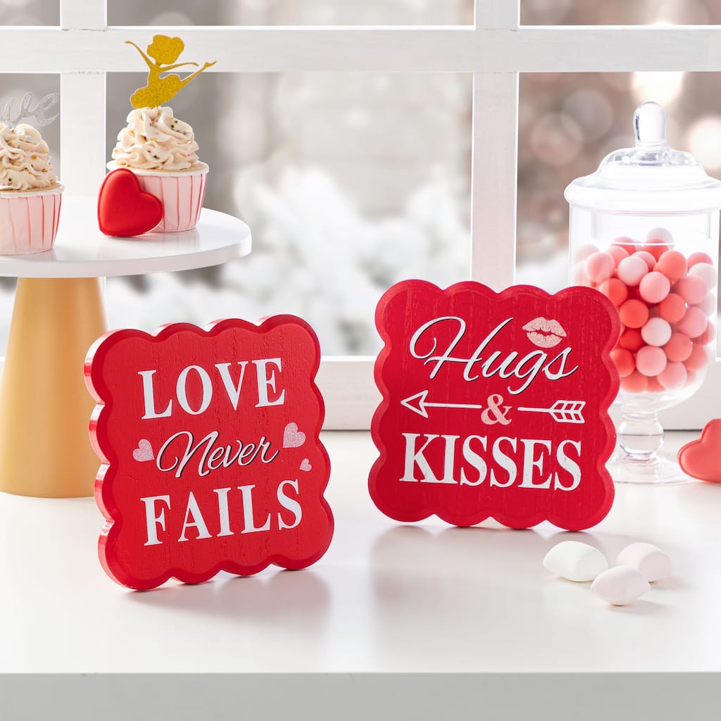 Glitzhome 6"H Set of 2 Valentine's Wooden LOVE Never Fails Table Decor