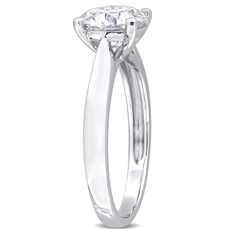 Miadora 1 4/5ct DEW Round-cut Created Moissanite Solitaire Ring in Sterling Silver