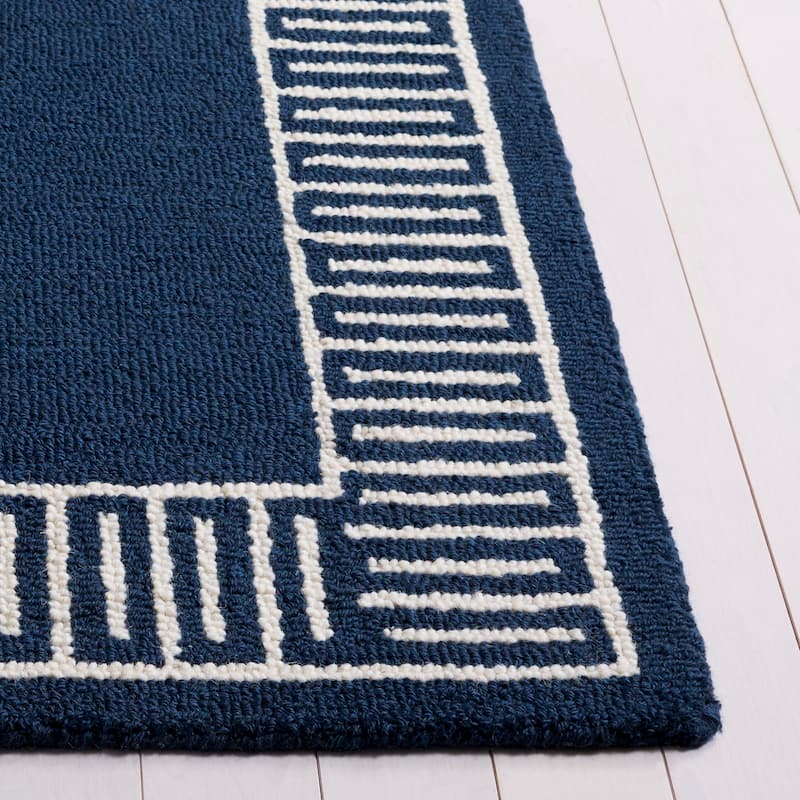 SAFAVIEH Handmade Metro Aneta Wool Rug
