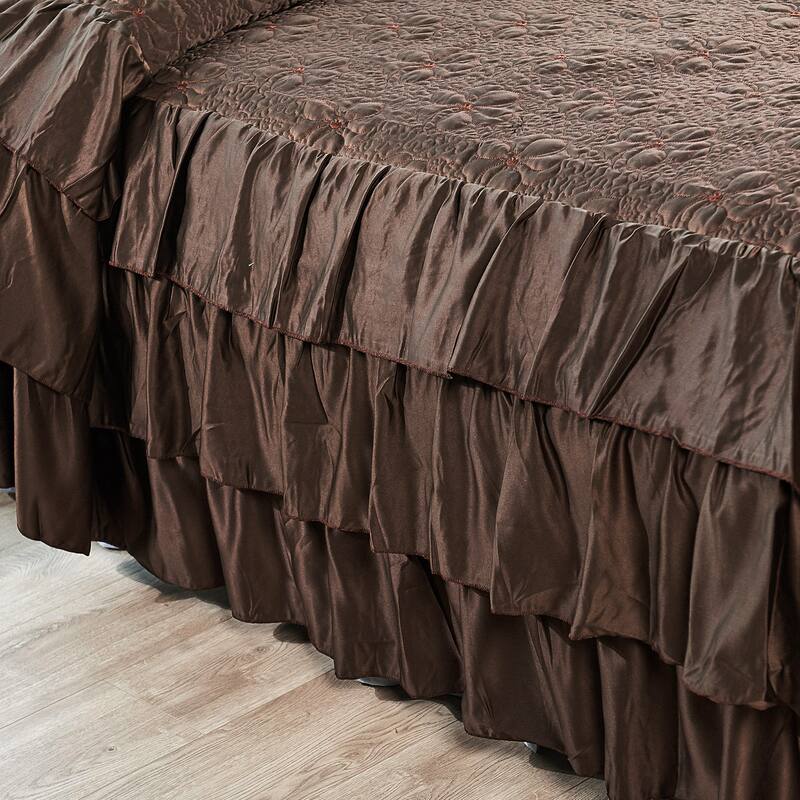 Serent Matte Satin Ruffle Bedspread Set