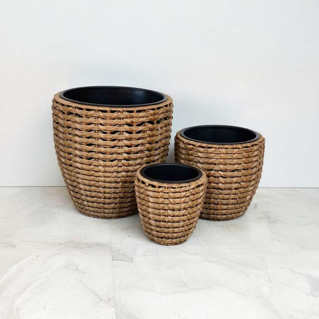 Alpine Corporation VTAHK130A-BR Poly Rattan Planter Set of 3 with Removable Inserts, Outdoor Decorative Pots, Brown