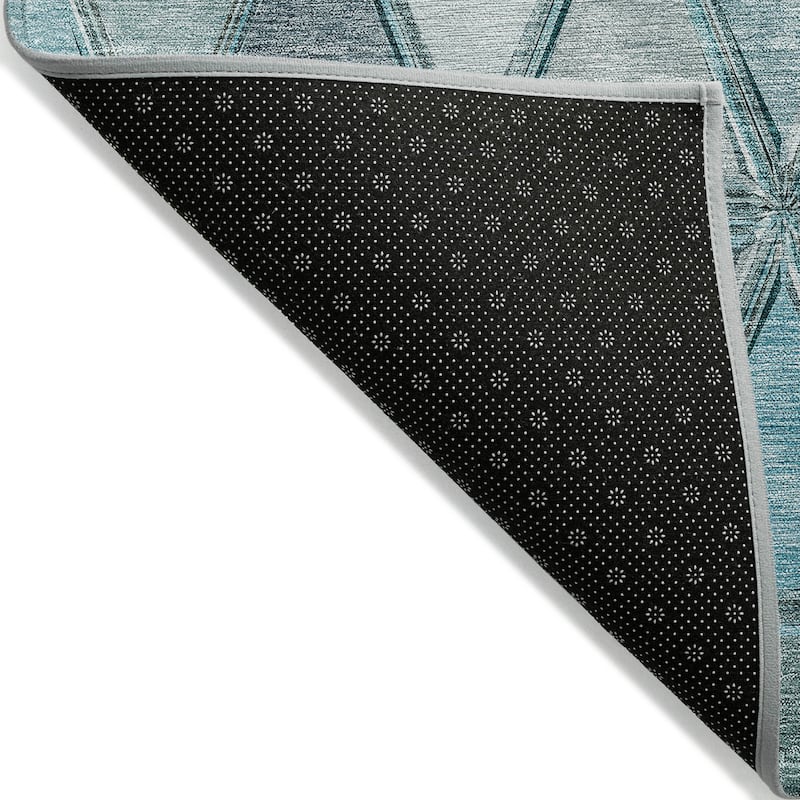Machine Washable Indoor/ Outdoor Chantille Modern Diamonds Rug