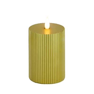 HGTV Home Collection Georgetown Real Motion Flameless Candle With Remote, Gold with Warm White LED Lights, Battery Powered, 7 in