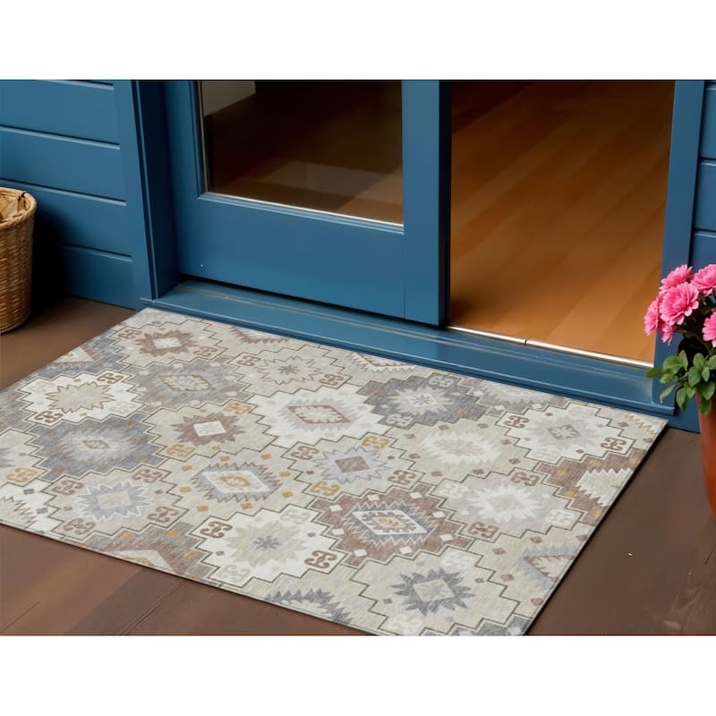 HomeRoots Southwestern Transitional Rectangle Outdoor Rug - 3' x 5'