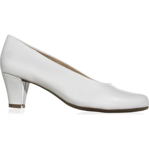 aerosoles white pumps