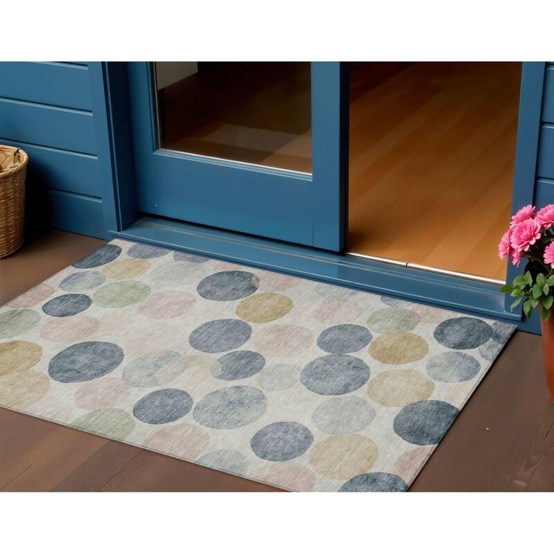 HomeRoots Geometric Transitional Rectangle Outdoor Rug - 3' x 5'