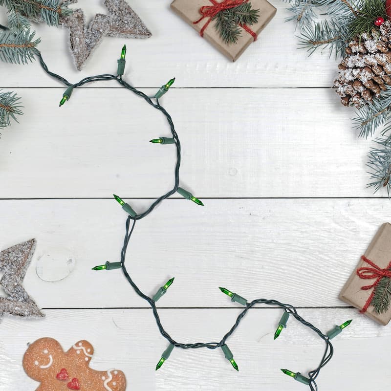 35-Count Green Mini Christmas Light Set 7ft Green Wire - 7'