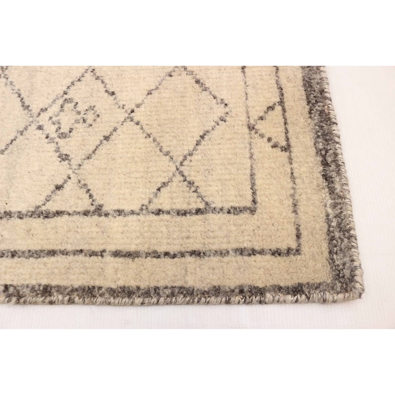 ECARPETGALLERY Hand-knotted Tangier Ivory Wool Rug - 5'6 x 7'11