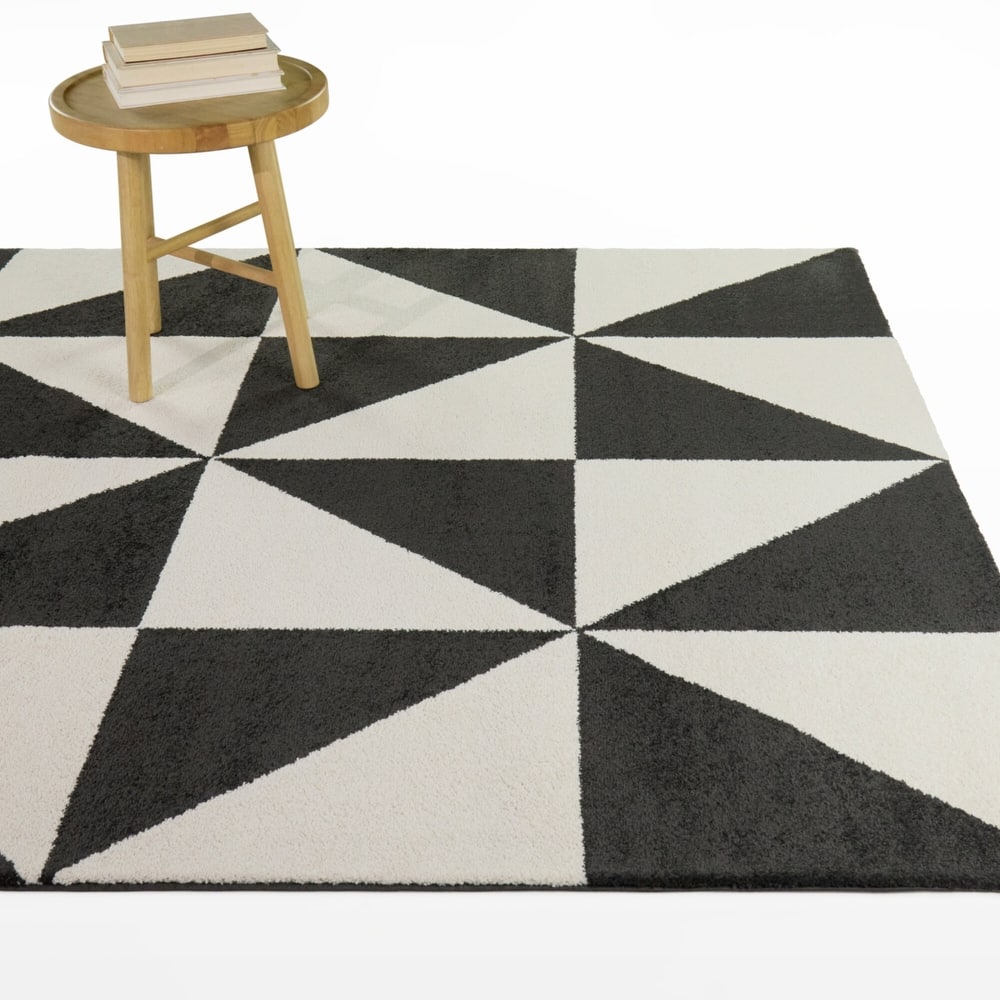 Rex Modern Geometric Area Rug