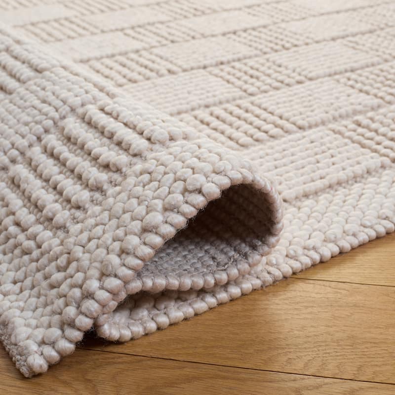 SAFAVIEH Handmade Natura Edmeia Raised Textured Wool Blend Rug