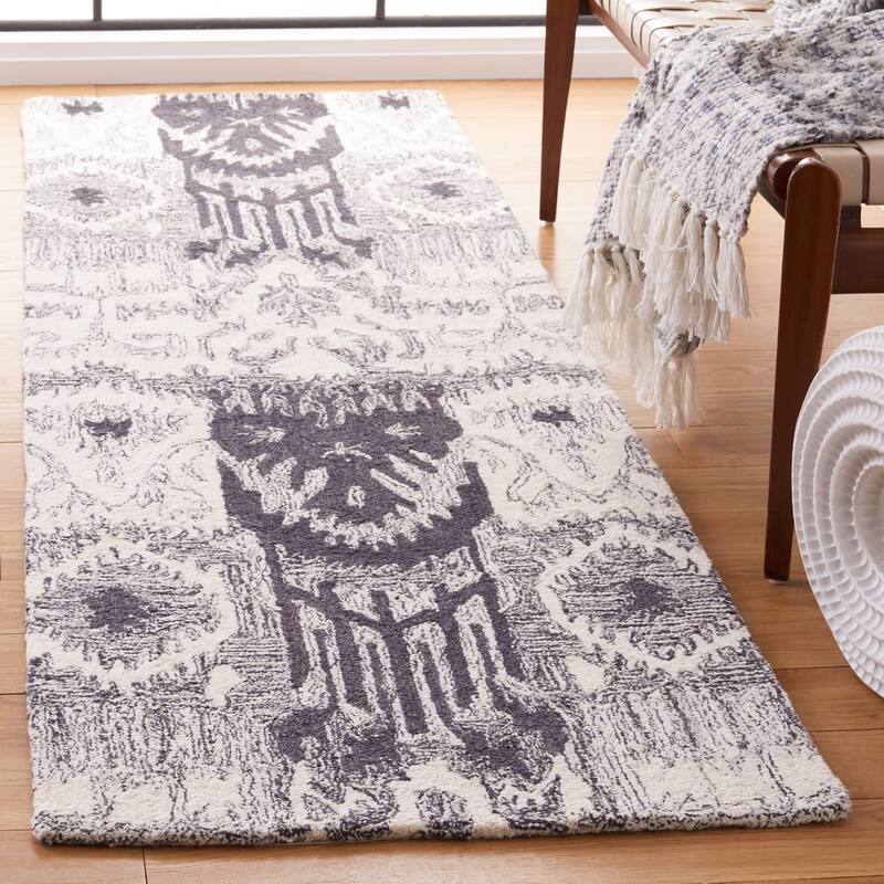 SAFAVIEH Handmade Ikat Riina Bohemian Wool Rug - 2'3" x 8' Runner - Ivory/Black