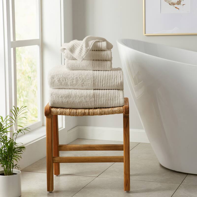 Linery & Co. 100% Featherspun Cotton Quick-Dry Bath Towel