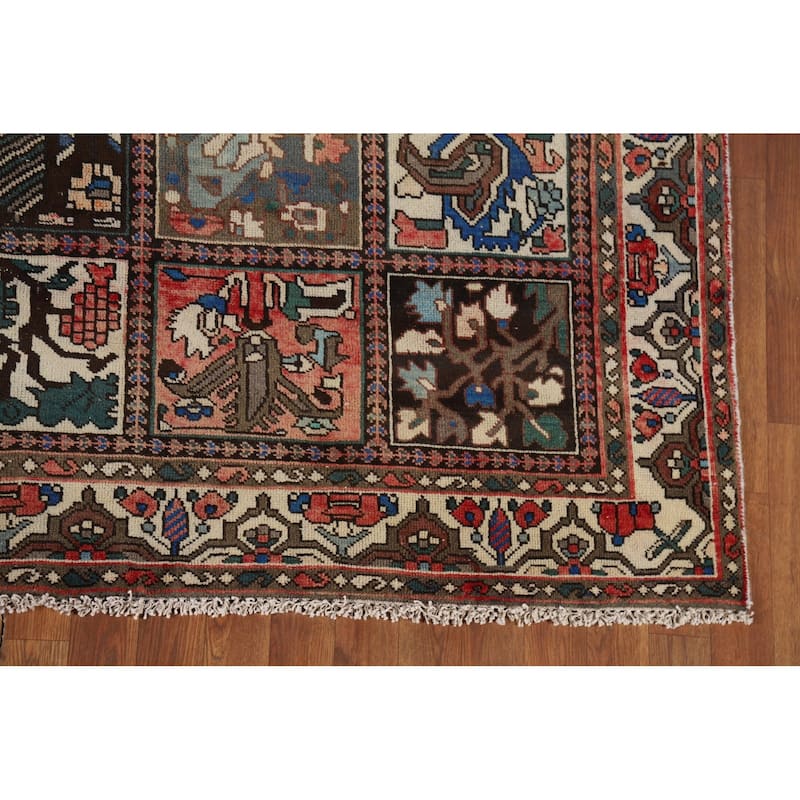 Traditional Bakhtiari Vintage Persian Rug Hand-Knotted Wool Carpet - 6'5" x 9'7"