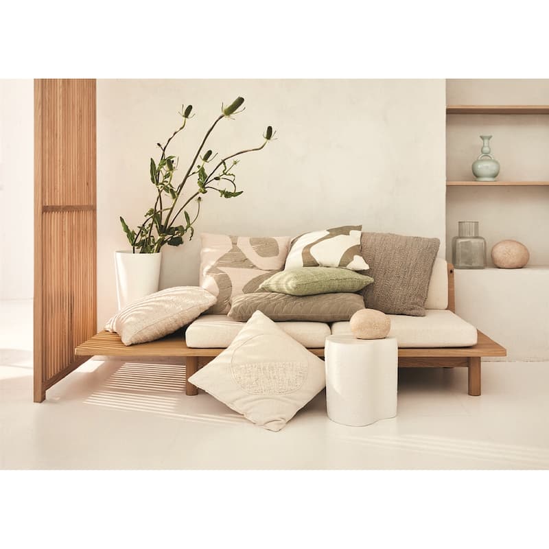 Cushion Kazuki- ST